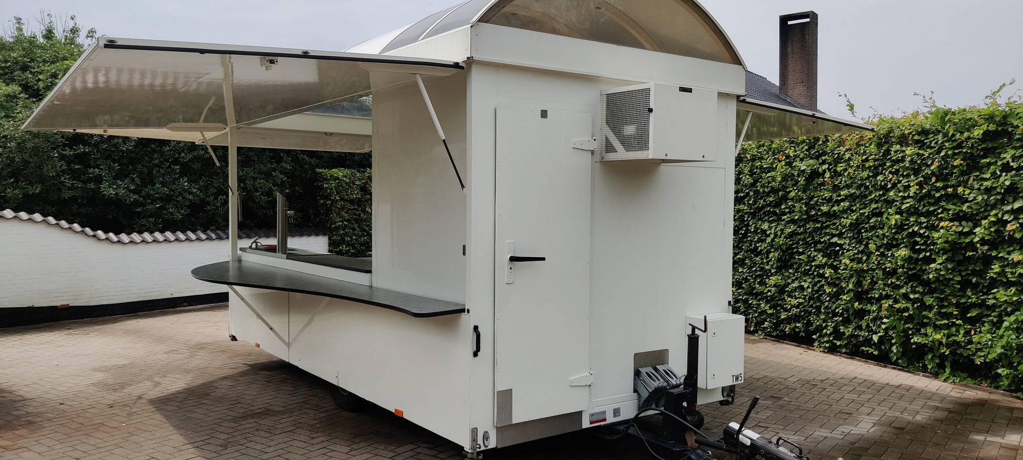 tapwagen 3 zijden koelcel 7m3 tw5 (1)